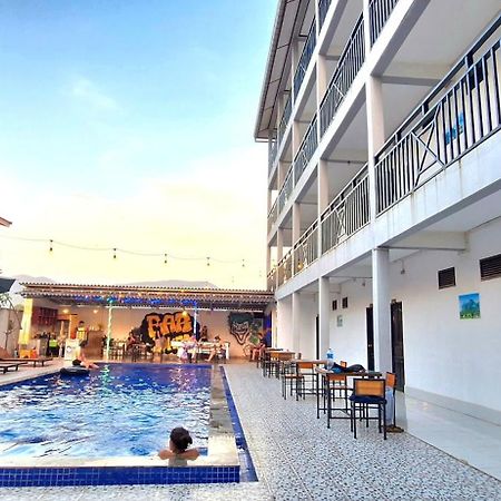 Vang Vieng Backpackers Hostel Eksteriør bilde