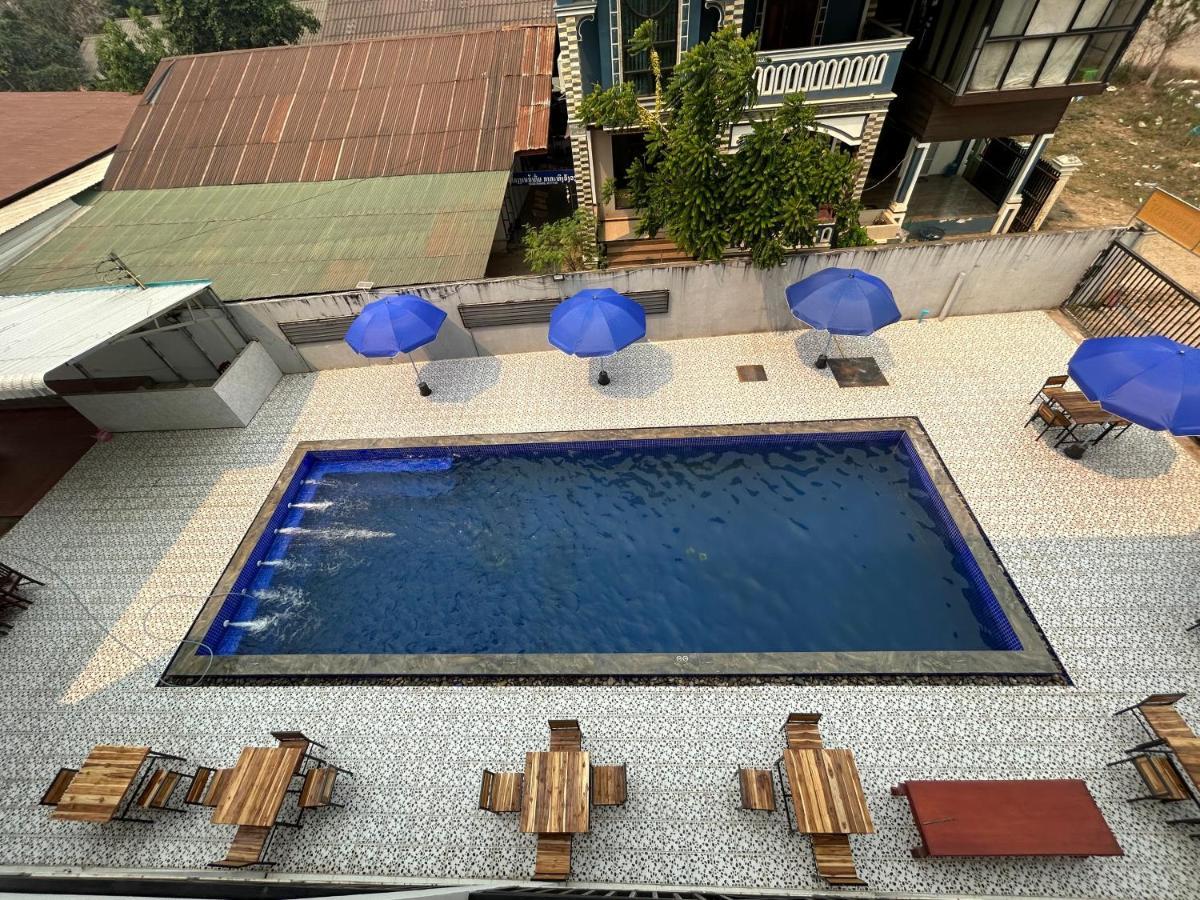 Vang Vieng Backpackers Hostel Eksteriør bilde