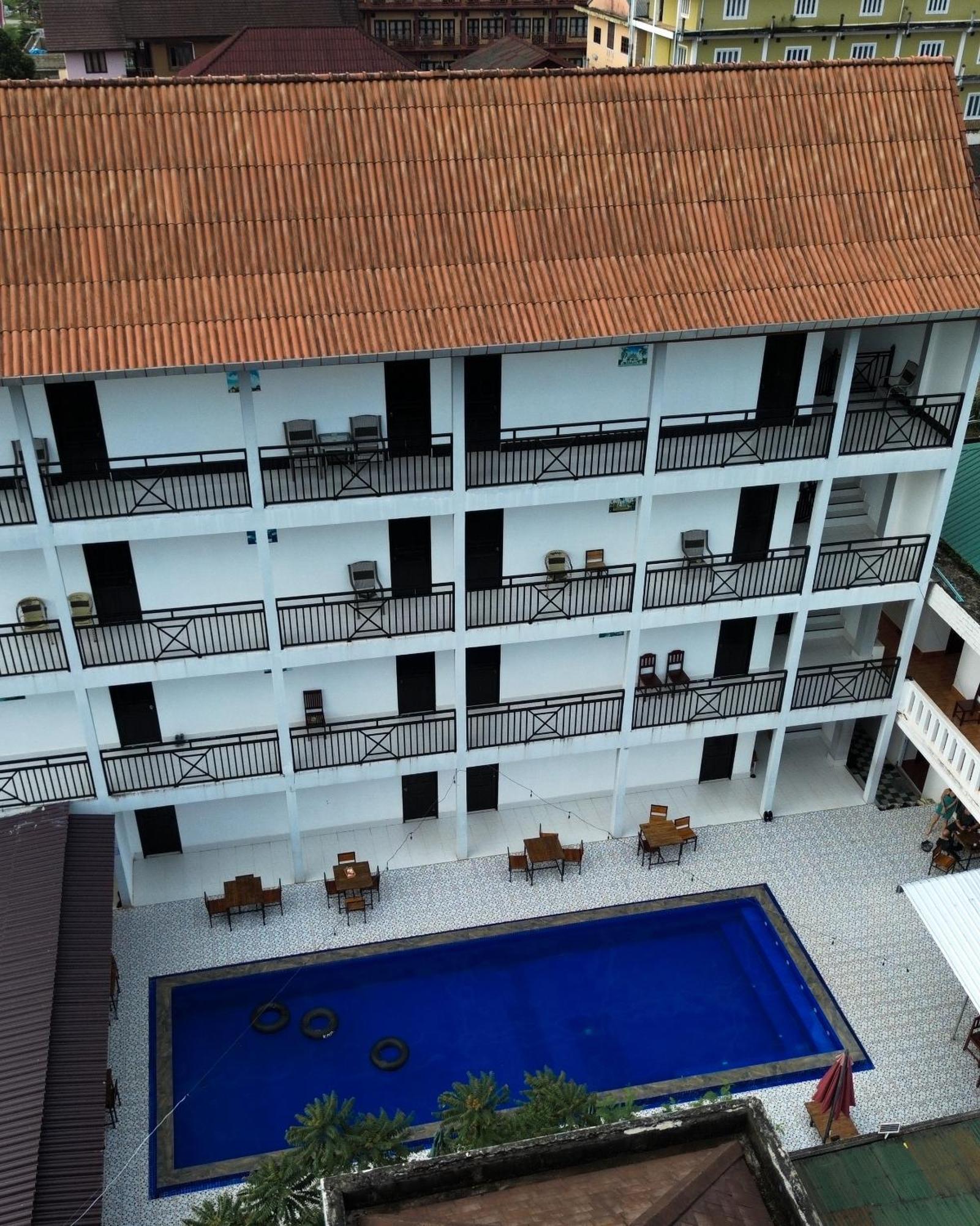 Vang Vieng Backpackers Hostel Eksteriør bilde