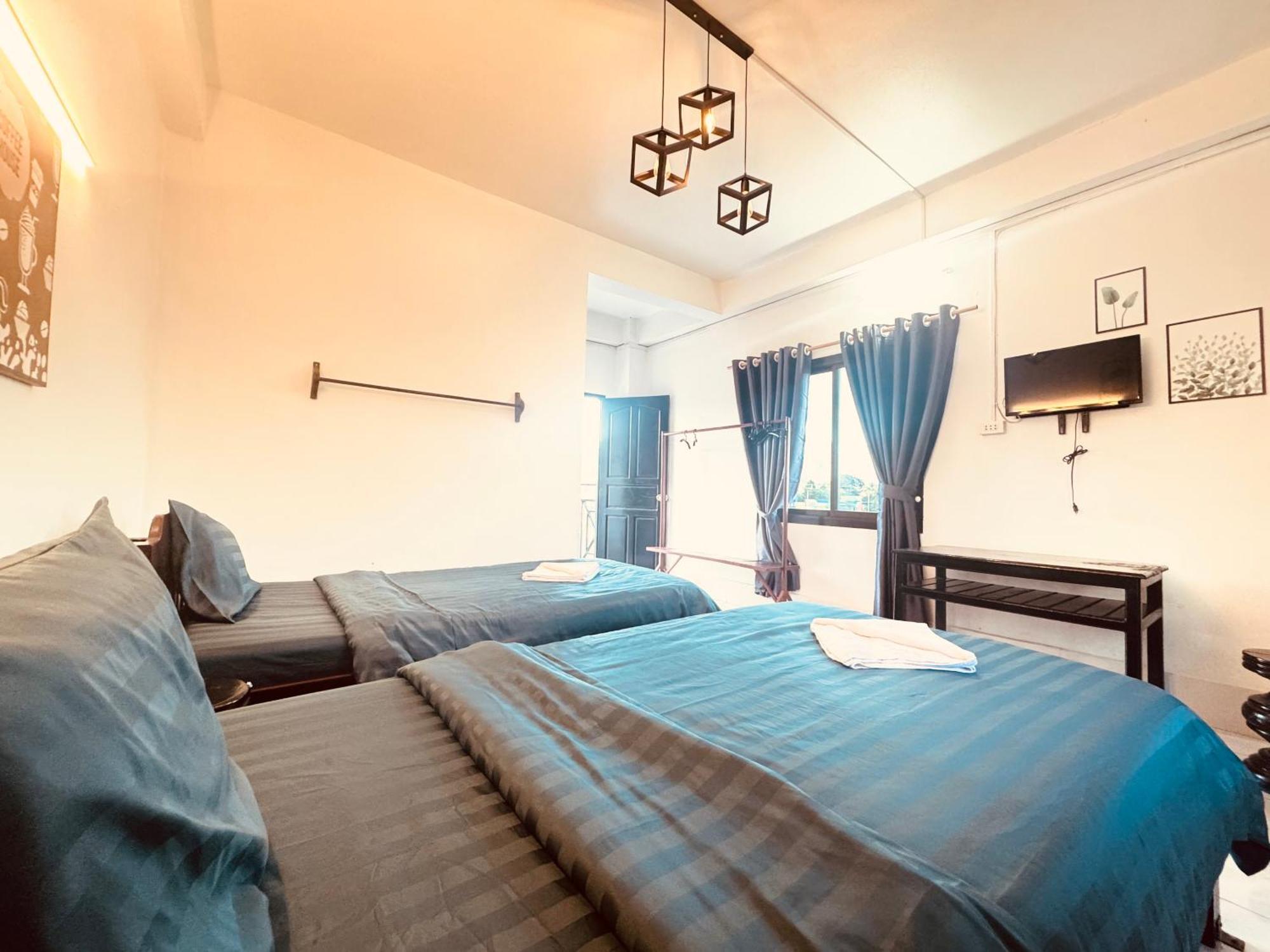 Vang Vieng Backpackers Hostel Eksteriør bilde