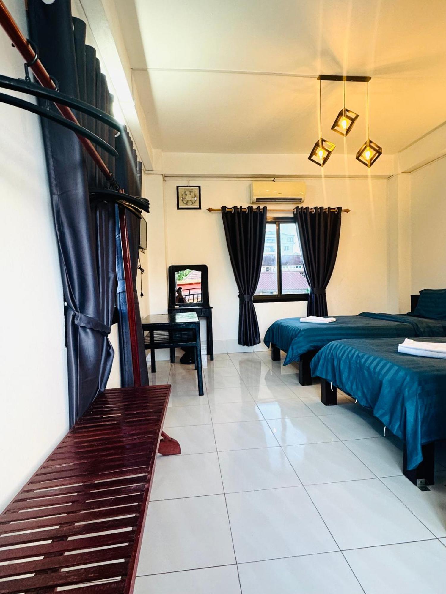 Vang Vieng Backpackers Hostel Eksteriør bilde