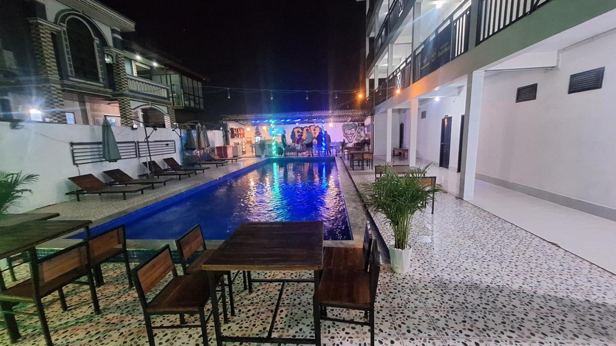 Vang Vieng Backpackers Hostel Eksteriør bilde