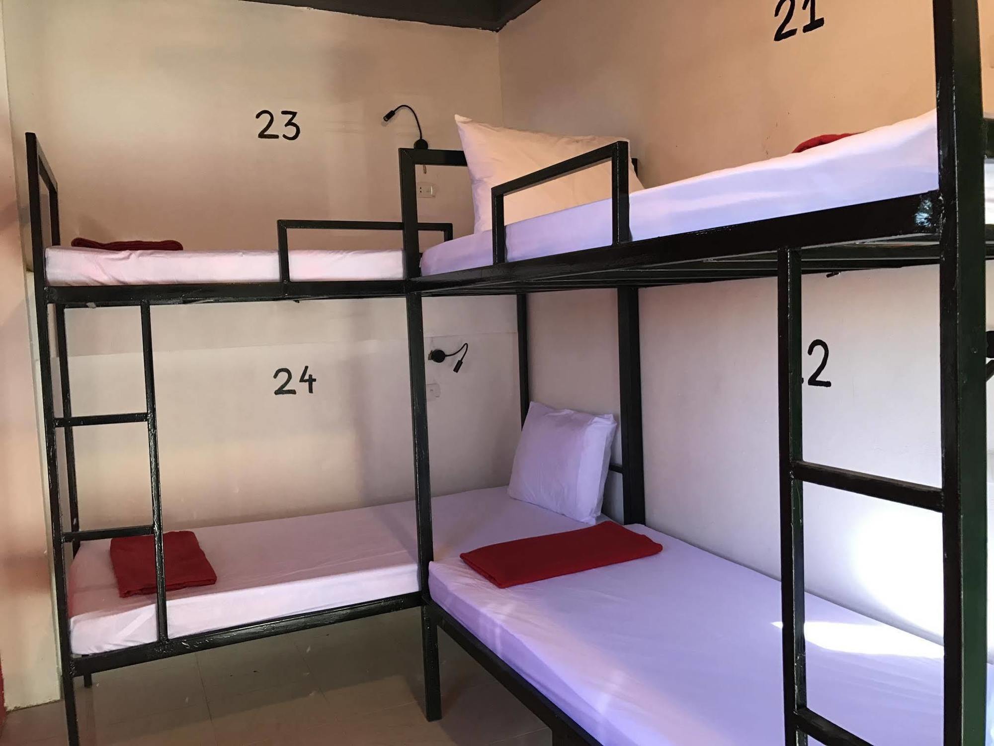 Vang Vieng Backpackers Hostel Eksteriør bilde