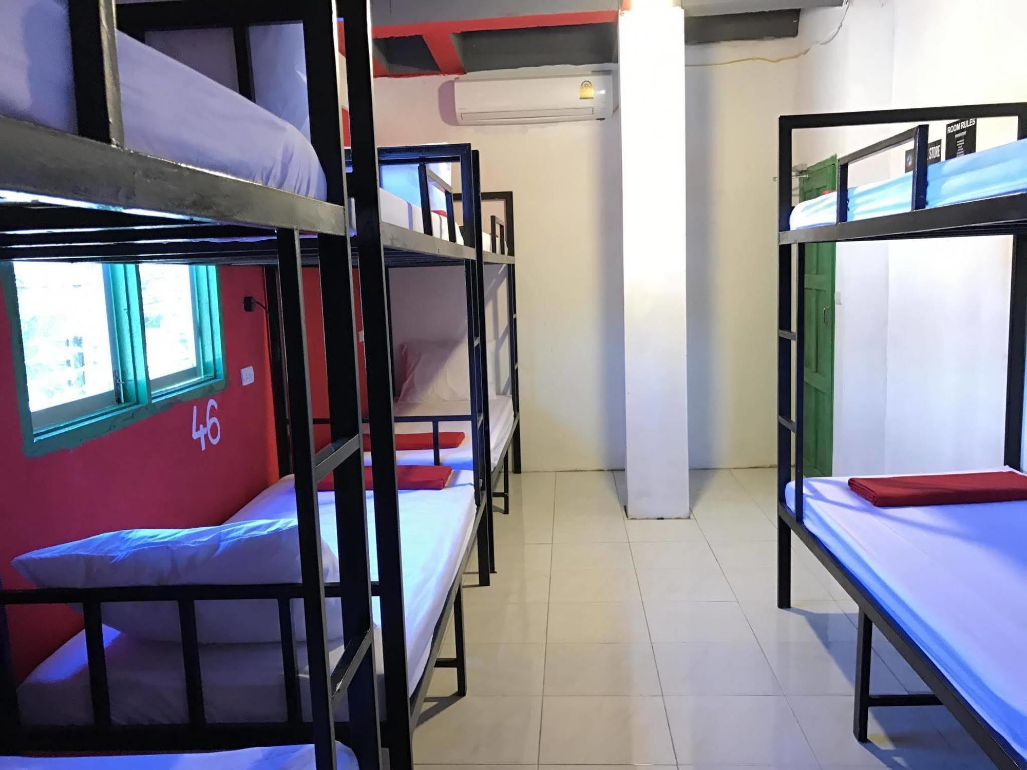 Vang Vieng Backpackers Hostel Eksteriør bilde