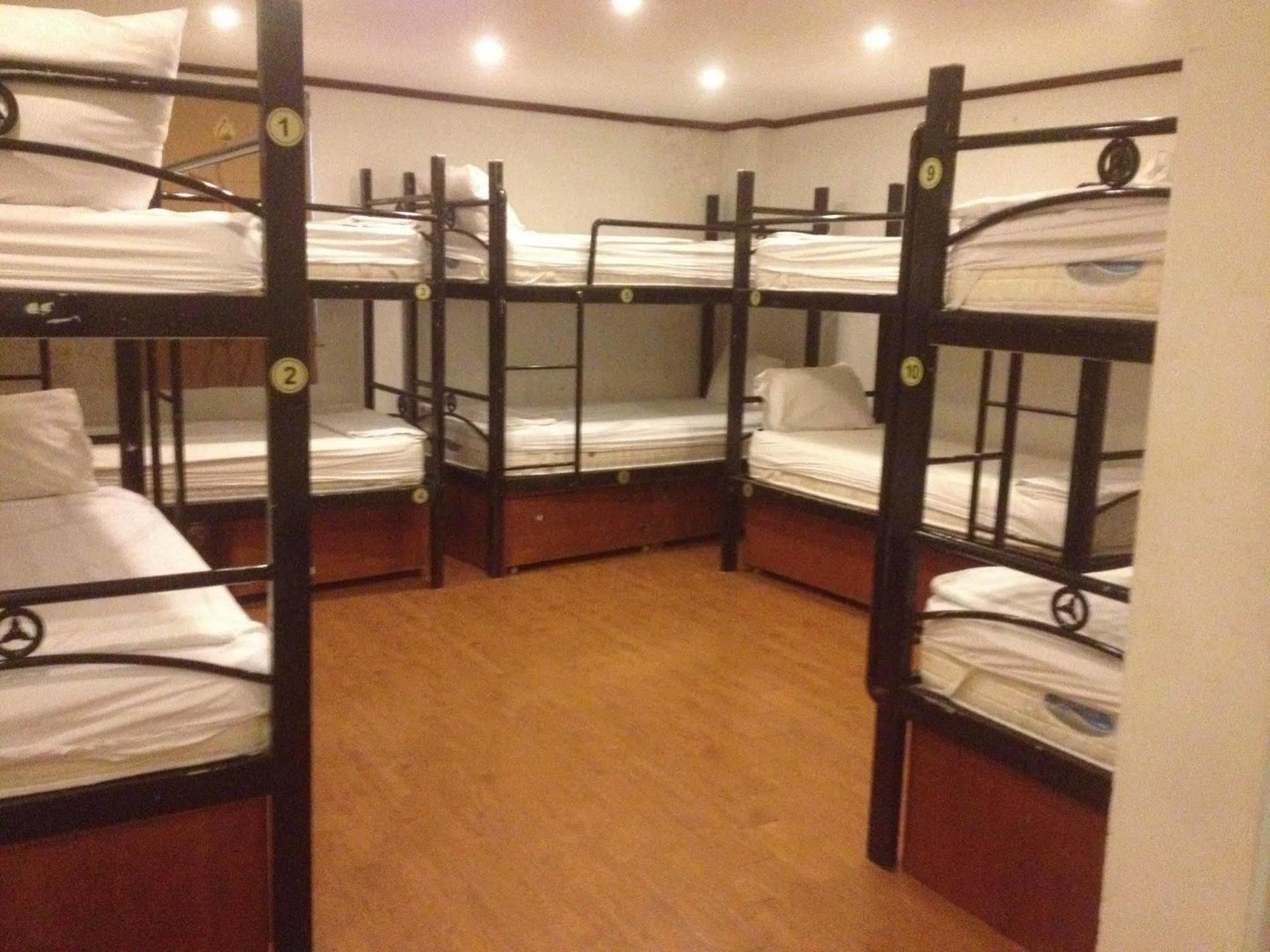 Vang Vieng Backpackers Hostel Eksteriør bilde